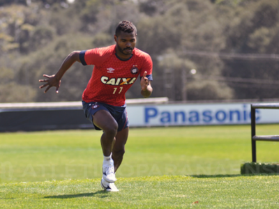 Fora Desde Julho Meia Nikao Inicia Fase De Transicao No Atletico Pr Diario De Uberlandia Jornal Impresso E Online