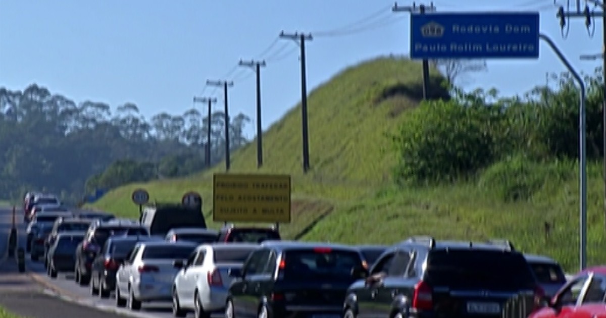 G1 Trânsito continua intenso na Mogi Bertioga sentido litoral notícias em Mogi das Cruzes e G1 Trânsito continua intenso na Mogi Bertioga sentido litoral notícias em Mogi das Cruzes e