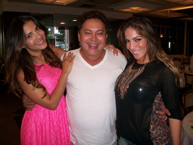 Ex-BBBs Gyselle Soares e Anamara com o promoter Glaycon Muniz. (Foto: Divulgação)