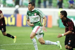 Dirigente do Verdão revela proposta da China para contratar zagueiro Lúcio