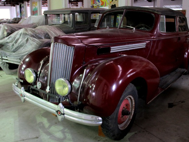 Packard usado por Roberto Lee para transportar Duque de Edimburgo na década de 60 (Foto: Carlos Santos/G1)