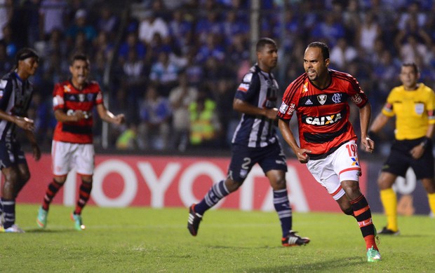 Alecsandro Emelec x Flamengo  (Foto: Alexandre Vidal)