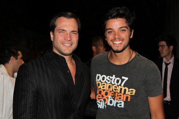 Daniel Boaventura e Rodrigo Simas em festa na casa de Faustão (Foto: Thiago Duran e Leo Franco / AgNews)