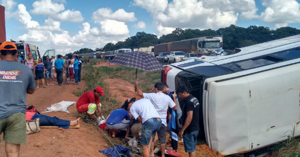 G1 Ônibus Que Levava Pacientes Tomba Em Mt E Deixa 40 Pessoas Feridas