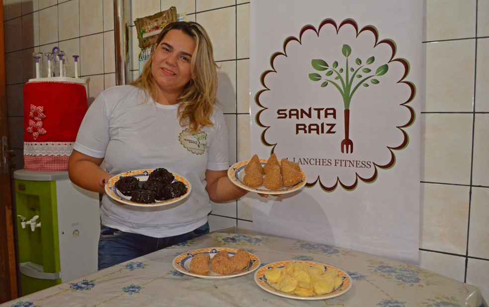 Dayanne Vasconcelos abriu negócio voltado a comida fitness em Rio Branco (Foto: Caio Fulgêncio/G1)
