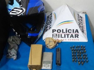 Materiais apreendidos Santos Dumont (Foto: Polícia Civil/Divulgação)
