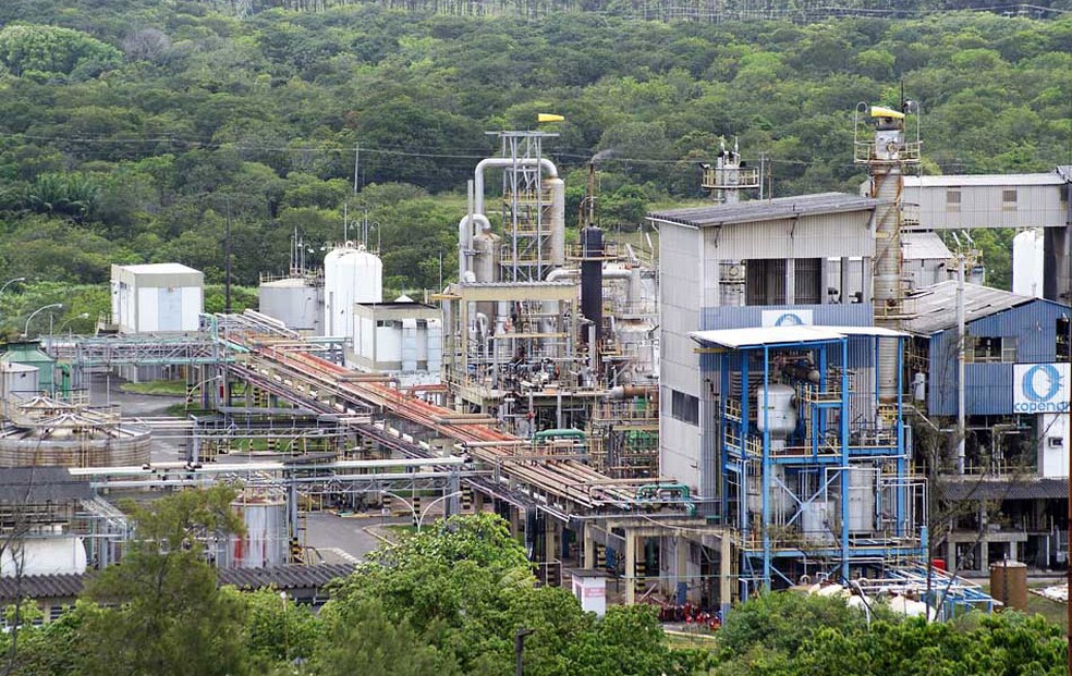 Cerca de 90 indústrias fazem parte do complexo industrial de Camaçari: Bahia foi um dos destaques de avanço em fevereiro (Foto: Egi Santana/G1 BA)