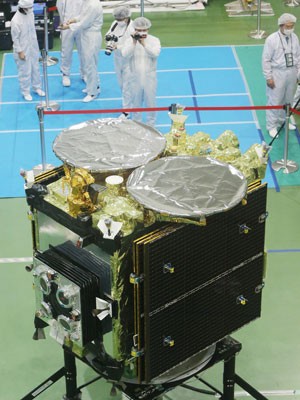 Agência apresentou a nova sonda espacial Hayabusa-2 (Foto: Jiji Press/AFP)