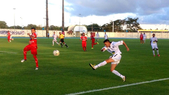 Santos-AP e River-PI duelaram no Zerão, em Macapá, pela Série D (Foto: Rafael Moreira/GE-AP)