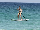 Fernanda Pontes pratica stand up paddle no Rio
