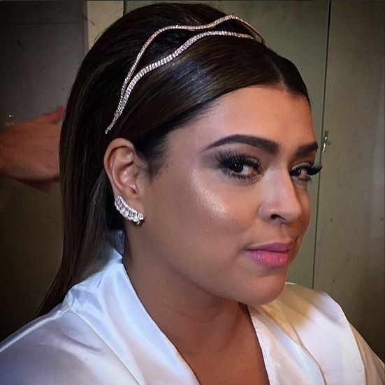 A noiva Preta Gil usa joias poderosas no dia de seu casamento com Rodrigo Godoy. Uma tiara e ear cuff em ouro rose 18k com diamantes (Foto: Reprodução do Instagram) A noiva Preta Gil usa joias poderosas no dia de seu casamento com Rodrigo Godoy. Uma tiara e ear cuff em ouro rose 18k com diamantes (Foto: Reprodução do Instagram)