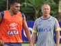 Huracán volta a cobrar Cruzeiro por Ábila; Raposa pede mais dez dias