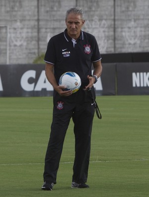 Tite elogia Santos e tem lembrança de Robinho: