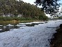 Imagens mostram espuma formada pela poluição no Rio Tietê Imagens mostram espuma formada pela poluição no Rio Tietê