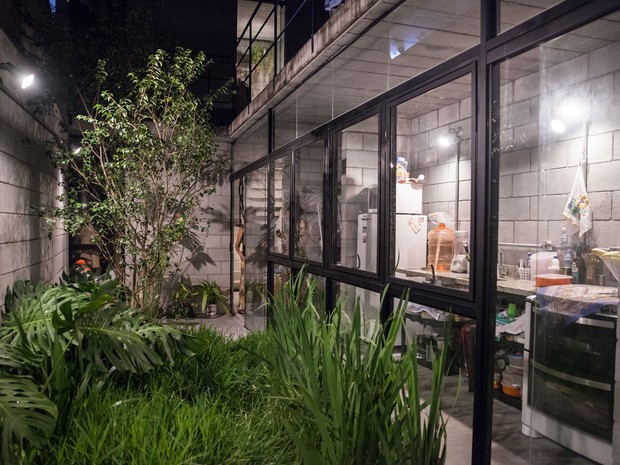 Imóvel de Dalvina, na Zona Leste de São Paulo, ganhou o prêmio internacional “Building of the Year 2016” (melhor construção do ano), promovido por um dos sites mais importantes do segmento no mundo, o ArchDaily (Foto: Marcelo Brandt/G1) (Foto: Marcelo Brandt/G1)