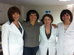 Equipe multidisciplinar dá orientações e apoio emocional para pacientes com câncer (Foto: Fernanda Borges/G1)