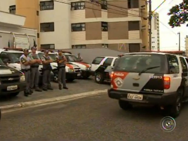 G1 Investigador considerado foragido se entrega à polícia em Sorocaba