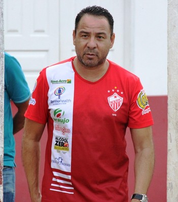 Artur Oliveira, técnico do Rio Branco-AC (Foto: João Paulo Maia)