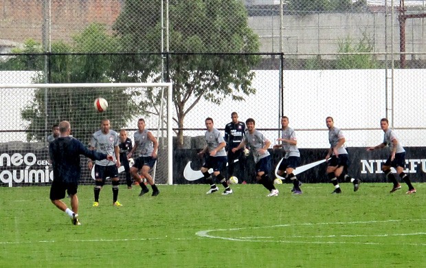 jogadores corinthians treino (Foto: Carlos Augusto Ferrari / Globoesporte.com)