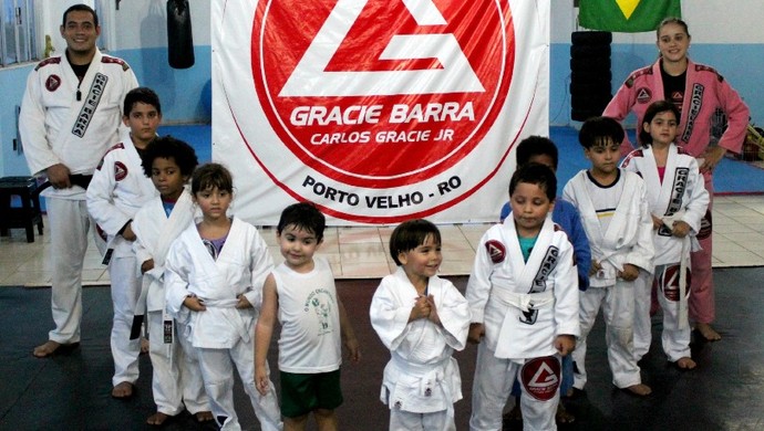Crianças de 4 a 10 anos de idade participam do projeto Campeões do Futuro (Foto: Taísa Arruda/G1)