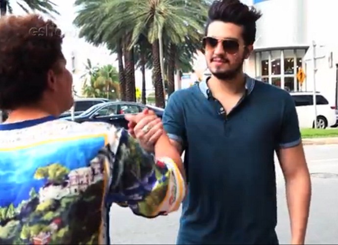 Luan Santana encontra Romero Britto em Miami (Foto: Gshow)
