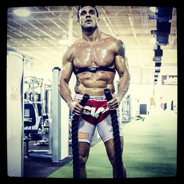 Vitor Belfort posa durante treino (Foto: Reprodução/Instagram)