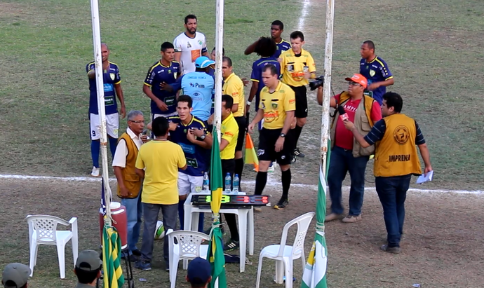 Confusão Altos x Picos  (Foto: Josiel Martins)