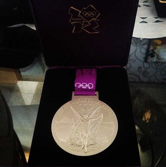 Neymar e medalha de prata (Foto: Reprodução / Instagram) Neymar e medalha de prata (Foto: Reprodução / Instagram)