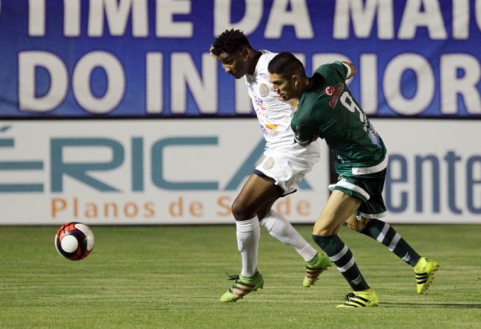 André Luis marcou cinco gols em oito jogos pelo Rio Verde (Foto: Cláudio Reis / O Popular)