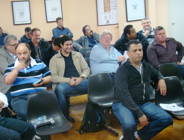 Dirigentes de franquias oficializam Liga Futsal independente da CBFS