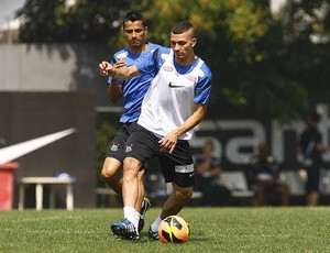 Alison e Cícero, treino do Santos (Foto: Ricardo Saibun / Divulgação Santos FC)