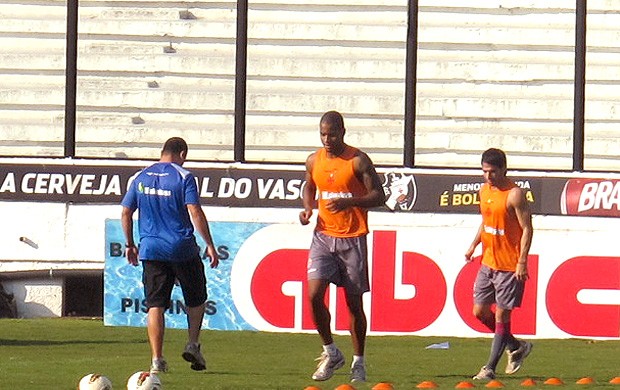 Dedé no treino do Vasco (Foto: André Casado / Globoesporte.com)
