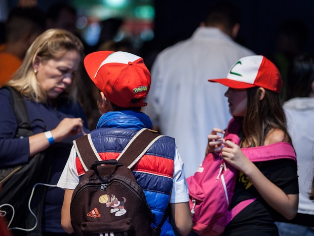 Bone do Ash, personagem de Pokémon, é um dos acessórios mais comuns em quem visita a Brasil Game Show (Foto: Marcelo Brandt/G1)