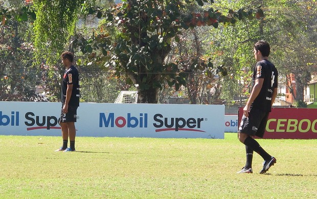 González e Welinton Flamengo treino (Foto: Richard Souza / Globoesporte.com)