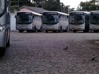 Funcionários de empresa de ônibus em Peruíbe, SP, fazem greve