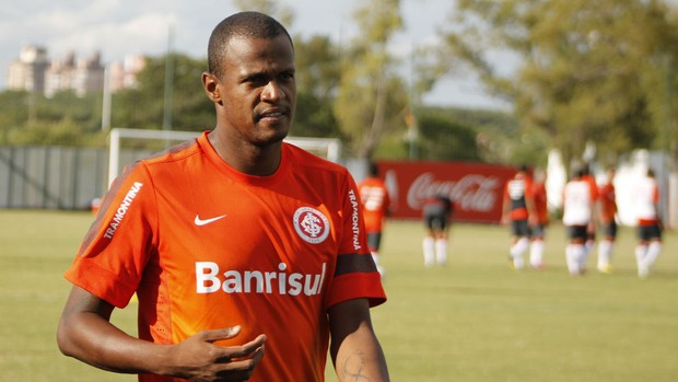 Airton, volante do Inter (Foto: Diego Guichard) Airton, volante do Inter (Foto: Diego Guichard)