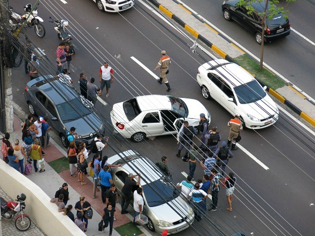 G Acidente Causa Engarrafamento Na Avenida Djalma Batista Em Manaus