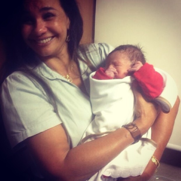 Solange Couto com o neto, Eric (Foto: Instagram/ Reprodução)