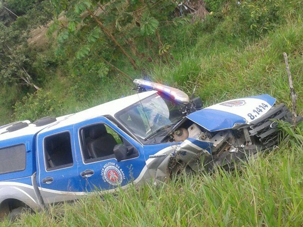 Acidente na BR-101 (Foto: Carol Souza/Site Voz da Bahia)