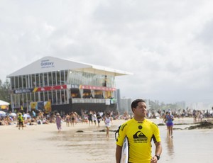 Melhor surfista da temporada 2015, Mineirinho segue vivo rumo ao título na Gold Coast (Foto: WSL / Kirstin Scholtz)