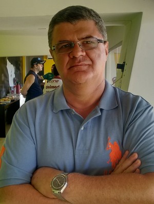 Dr° Márcio, dirigente da Desportiva Ferroviária (Foto: Wagner Chaló/GloboEsporte.com)