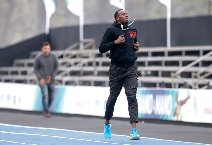 Usain Bolt treino evento Mano a Mano Rio de Janeiro (Foto: Ivo Gonzalez / Agência O Globo)