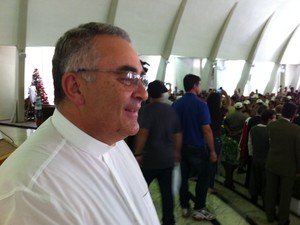 Padre Alvano Freitas conduzirá cerimônia em São Borja (Foto: Estêvão Pires/G1)