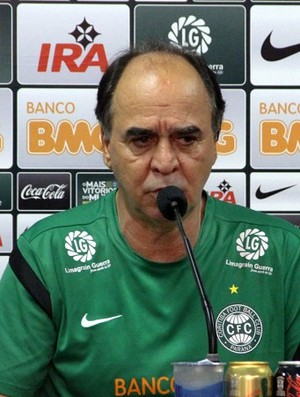 Marcelo Oliveira em entrevista coletiva (Foto: Divulgação/Site oficial do Coritiba)