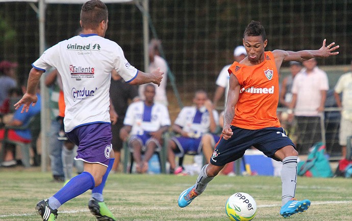 Conca jogo treino Fluminense (Foto: Fernando Cazaes / Photocamera)
