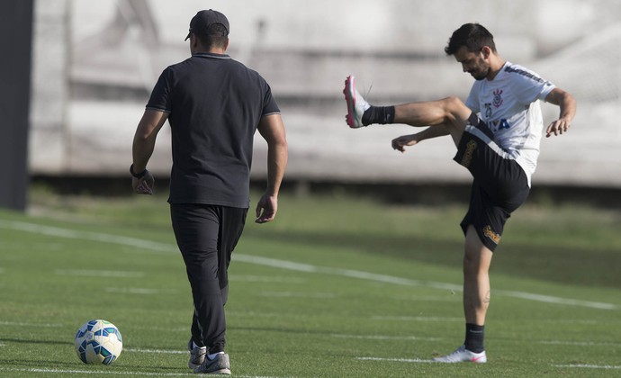 Após trabalhos de transição, Uendel e Arana dizem que voltam contra Goiás