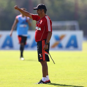 Ney Franco comanda treino do Flamengo (Foto: Divulgação/Flamengo)