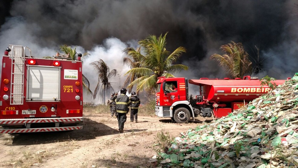 Concurso tem 300 vagas para soldado do Corpo de Bombeiros; inscrições começam na segunda-feira (30) (Foto: Bruno Grubertt/TV Globo)