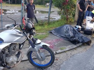 Acidente aconteceu na manhã desta segunda-feira (22) (Foto: Jornal A Hora de Itapema/Divulgação)