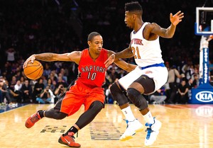 DeMar DeRozan e Iman Shumpert, Toronto Raptors X Ny Knicks (Foto: Getty Images) DeMar DeRozan e Iman Shumpert, Toronto Raptors X Ny Knicks (Foto: Getty Images)